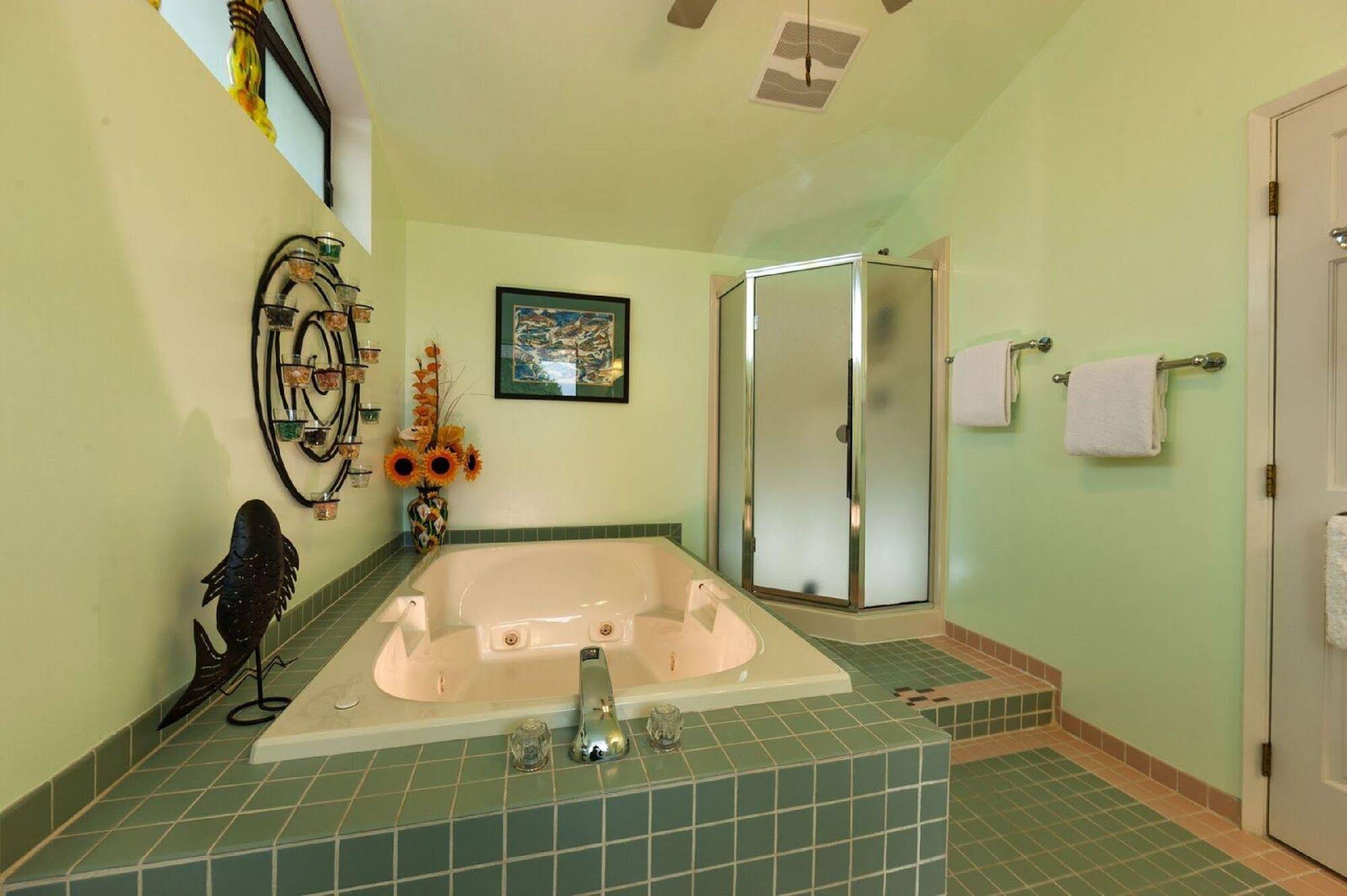 Hillside House Bed & Breakfast