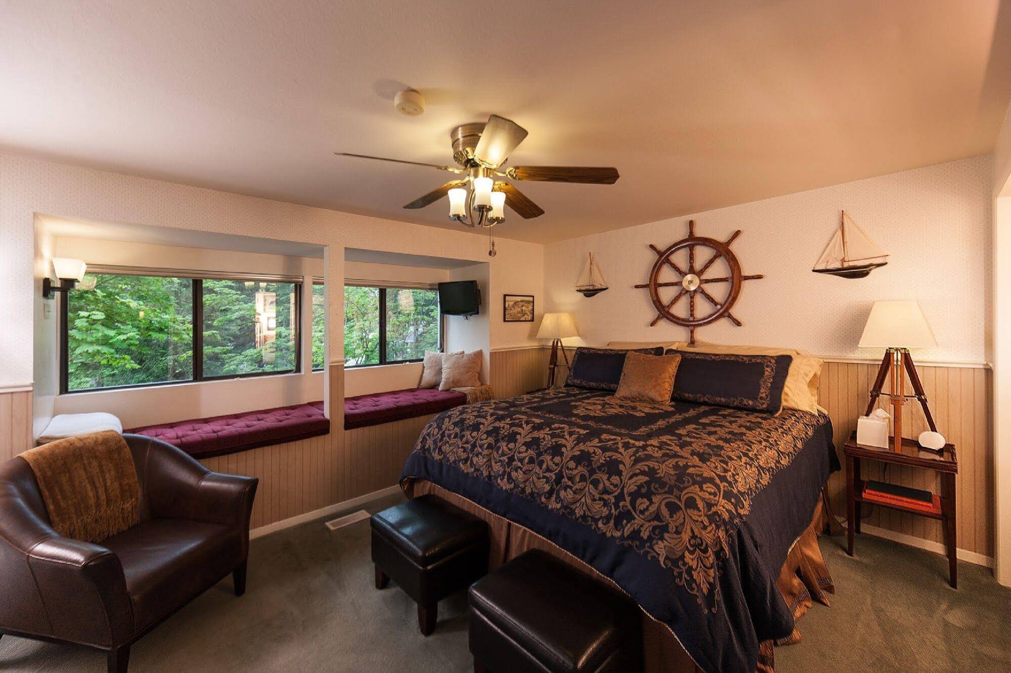 Hillside House Bed & Breakfast