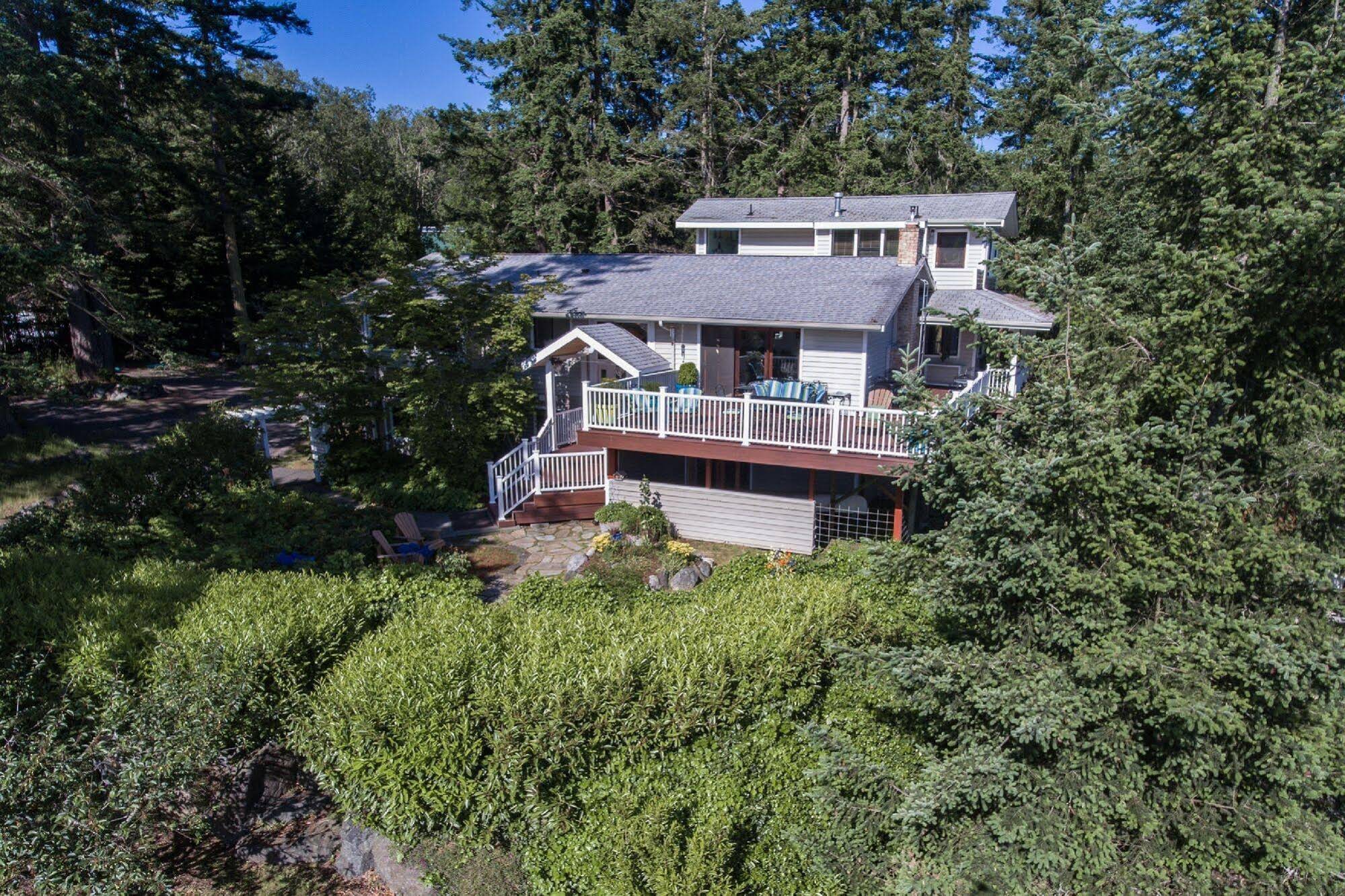 Hillside House Bed & Breakfast