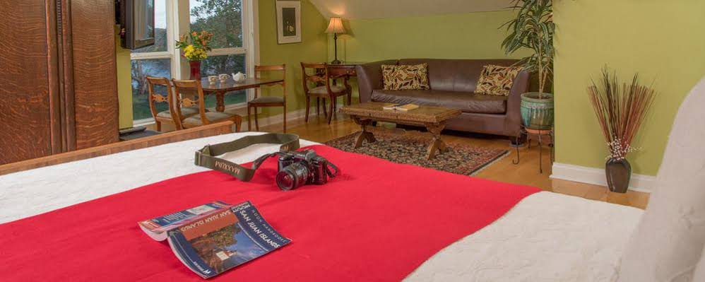 Tucker House Inn & Harrison House Suites