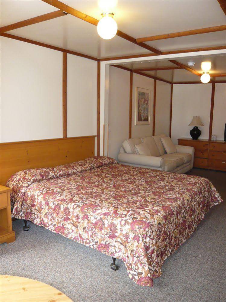 Stevens Pass Motel