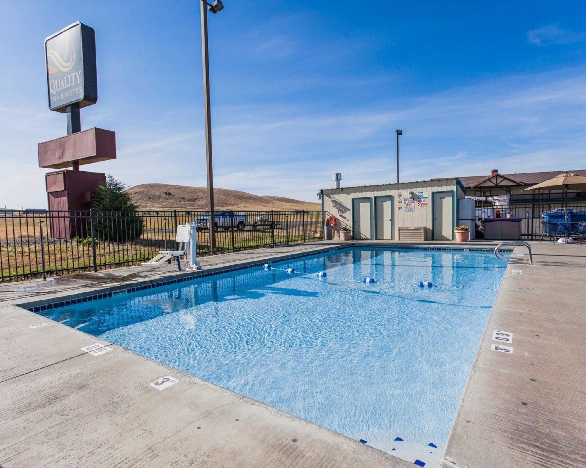 Quality Inn & Suites