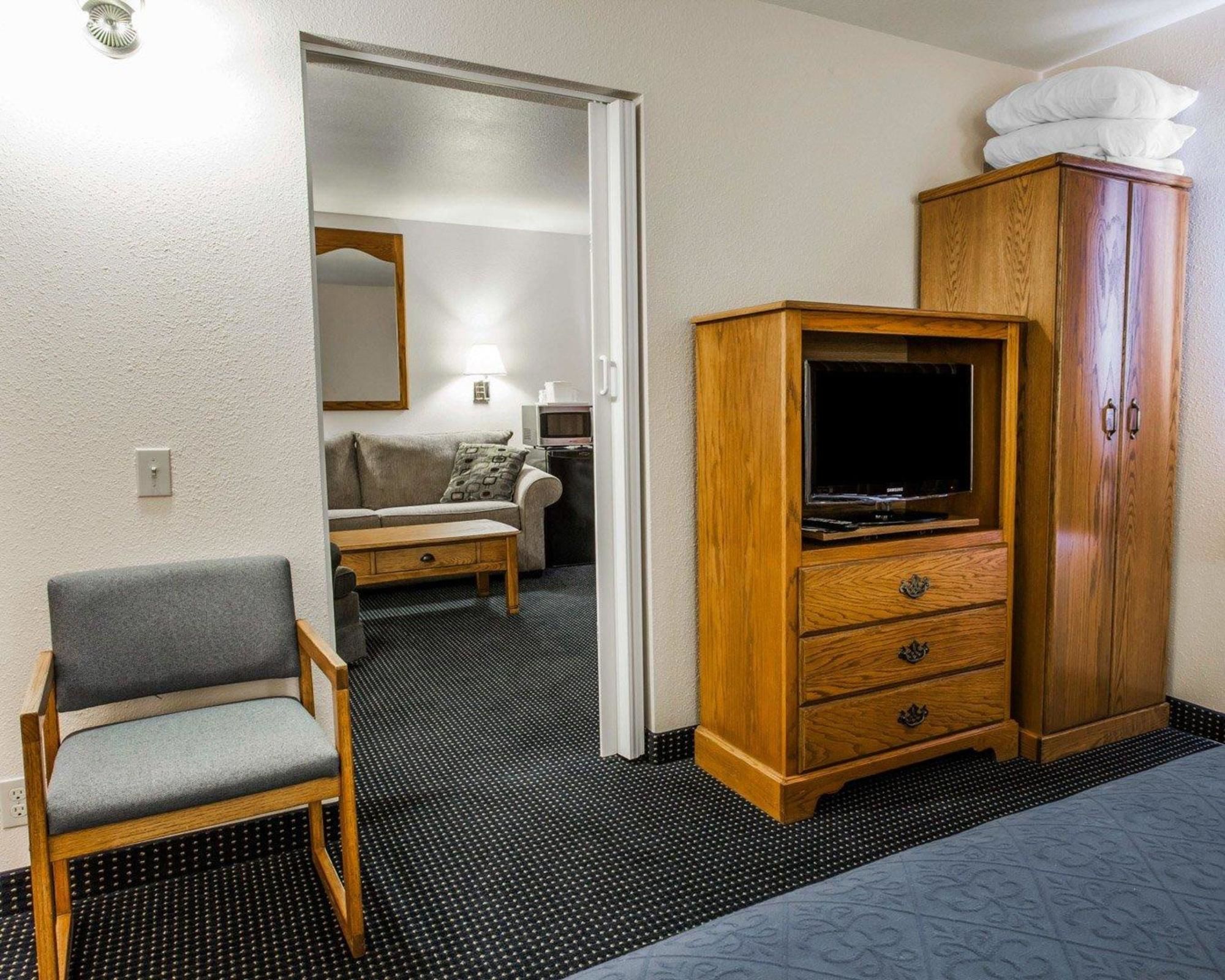 Quality Inn & Suites