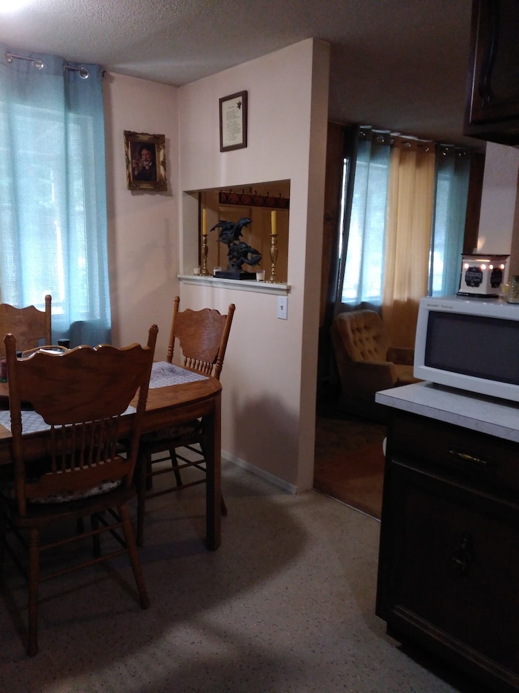 North Cove Vacation WA Cabins Rentals