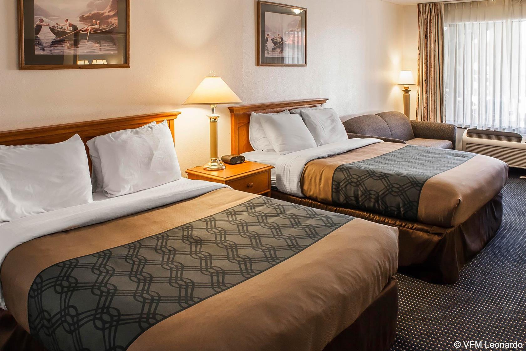 Econo Lodge Inn & Suites