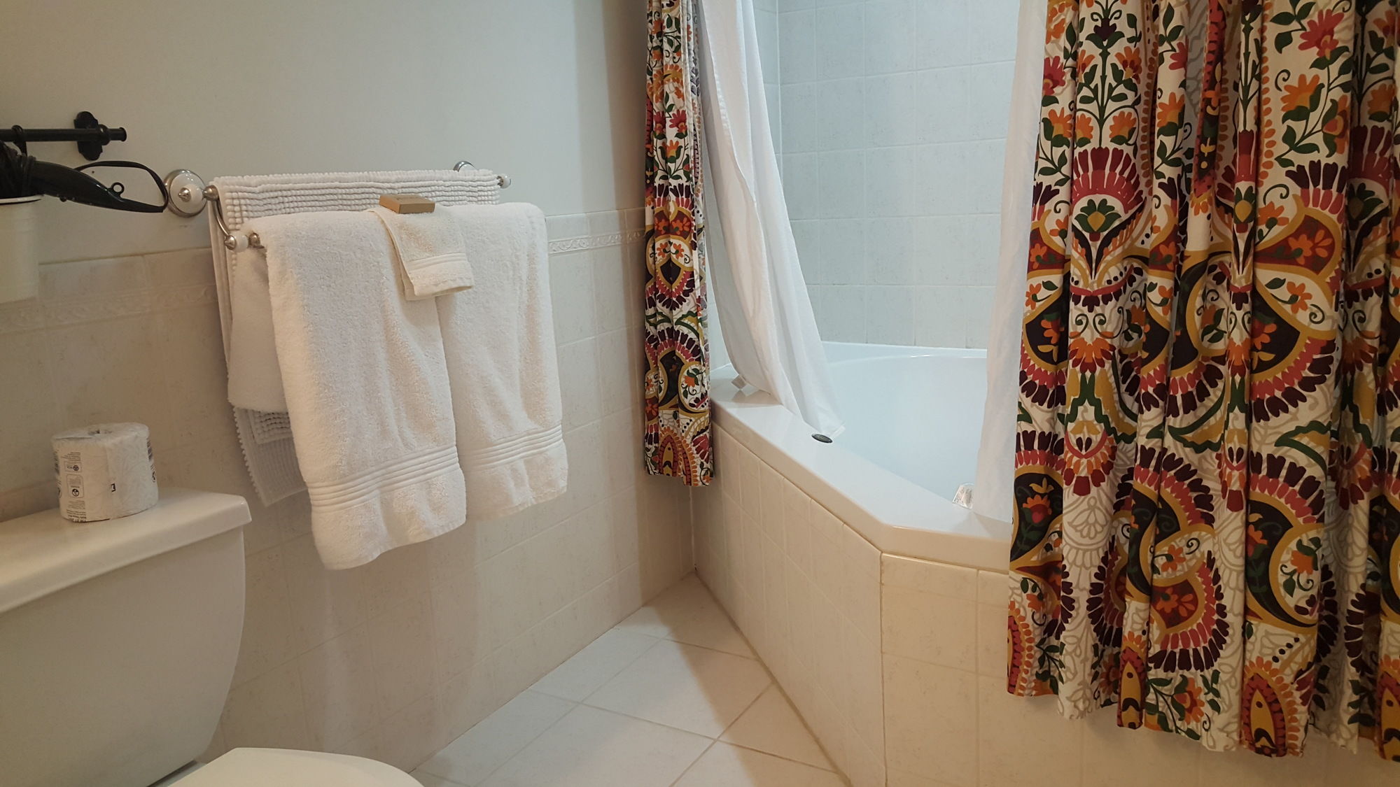 Husum's Riverside Bed And Breakfast