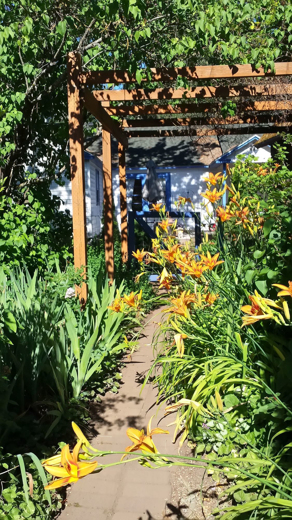 Husum's Riverside Bed And Breakfast