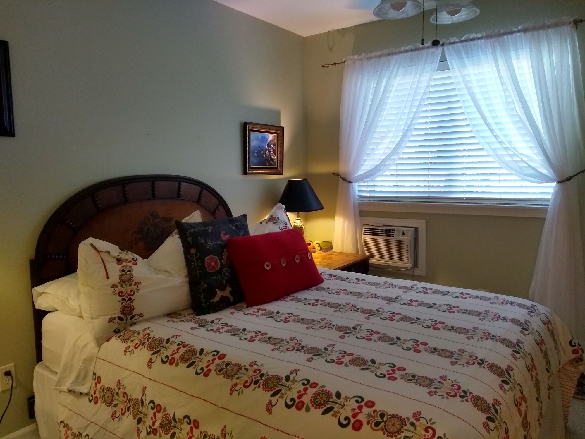 Husum's Riverside Bed And Breakfast