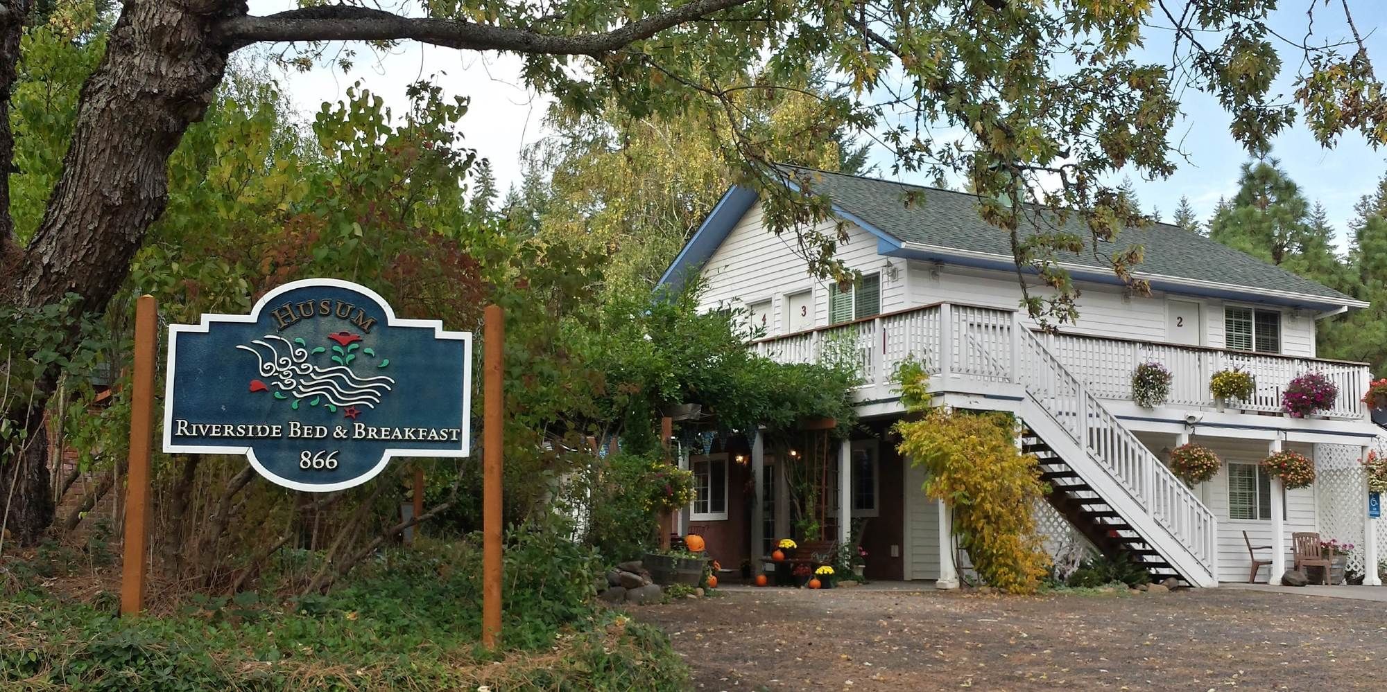 Husum's Riverside Bed And Breakfast