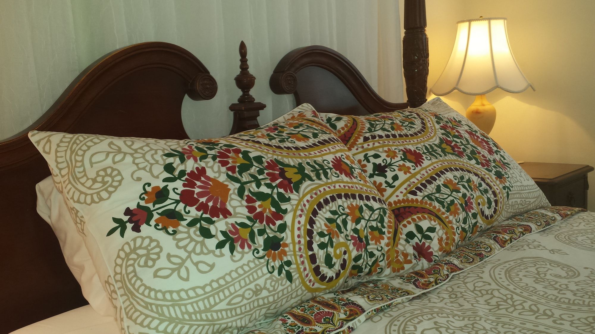 Husum's Riverside Bed And Breakfast