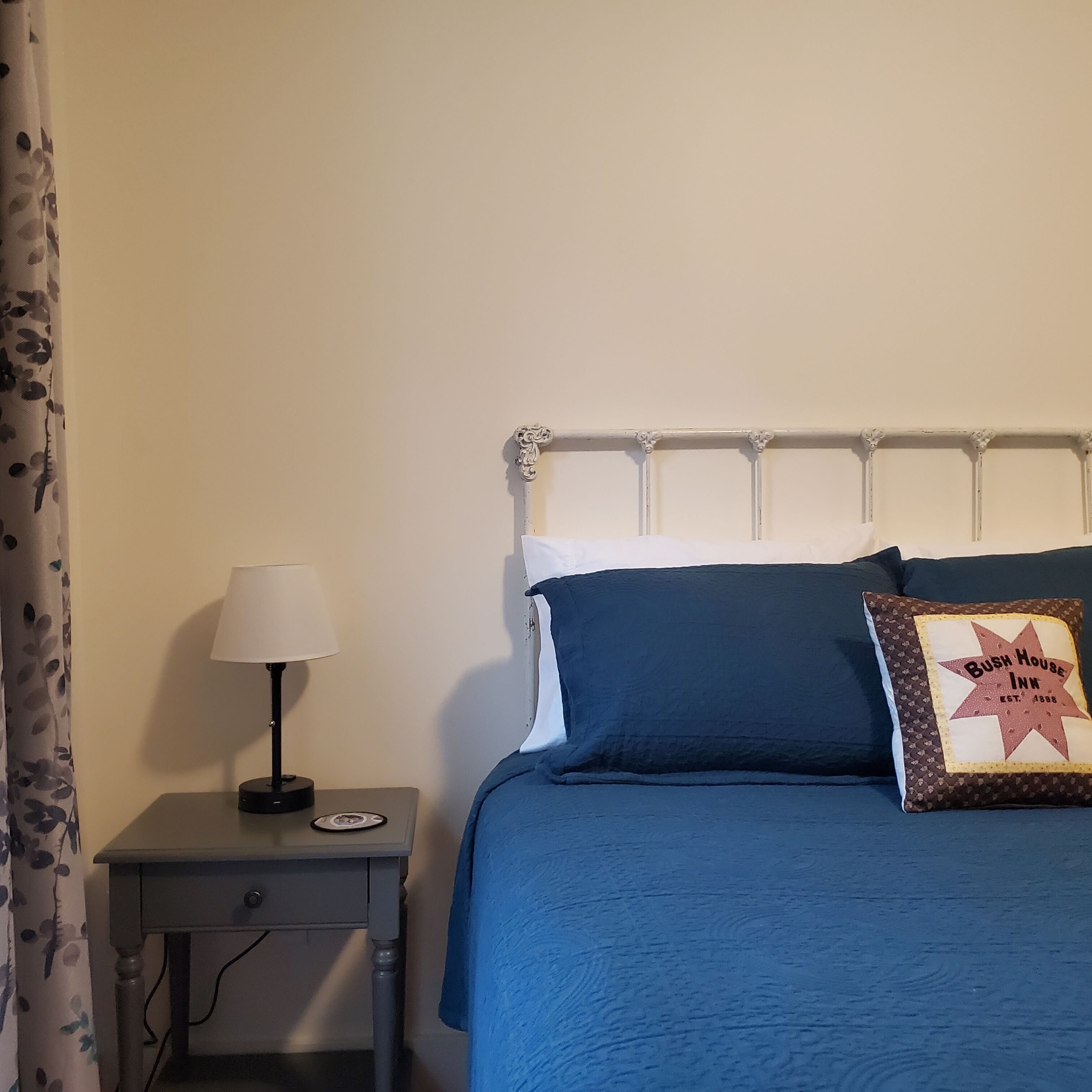 Bush House Inn