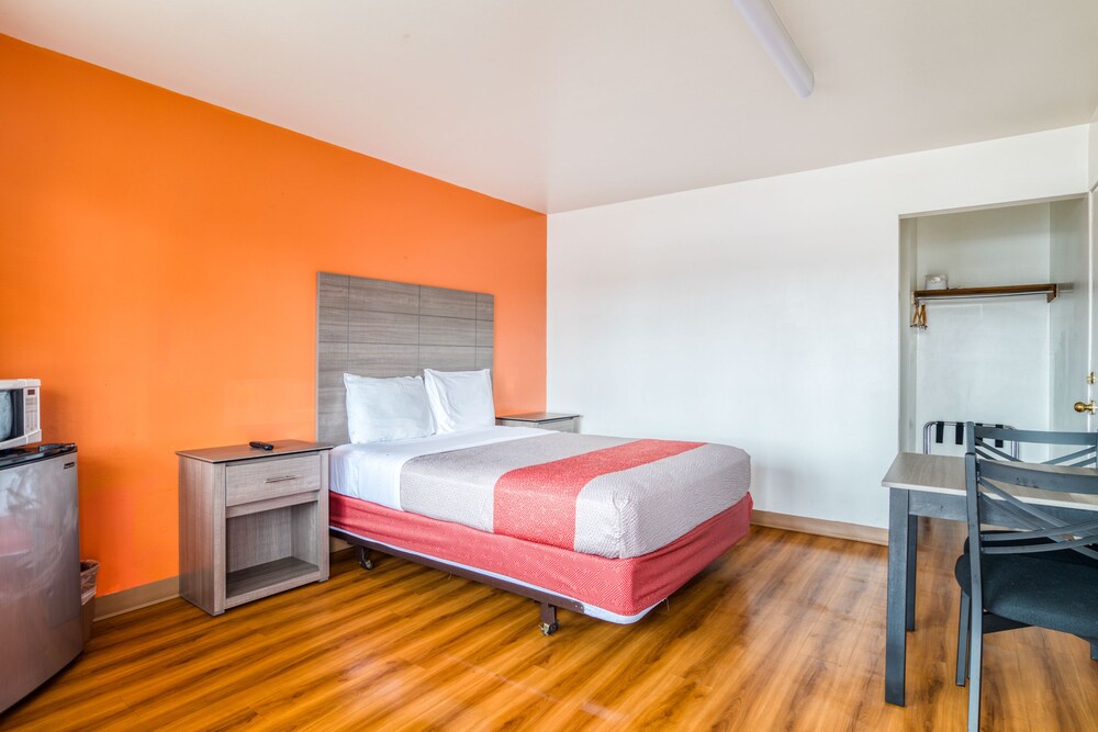 OYO Hotel Kalama