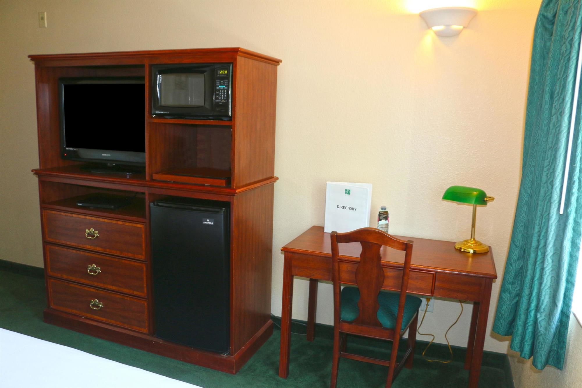 GuestHouse Inn & Suites Kelso/Longview