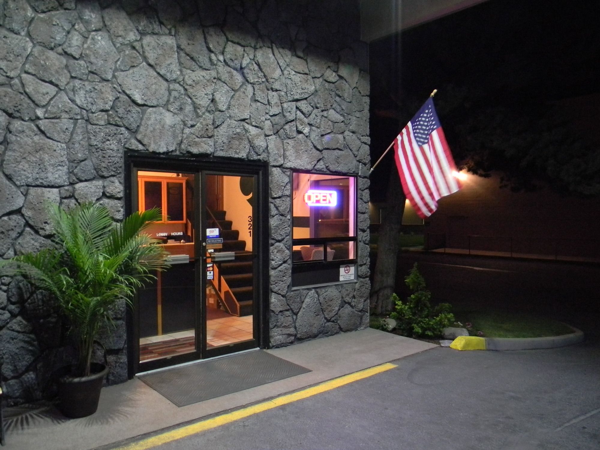 Kennewick Suites