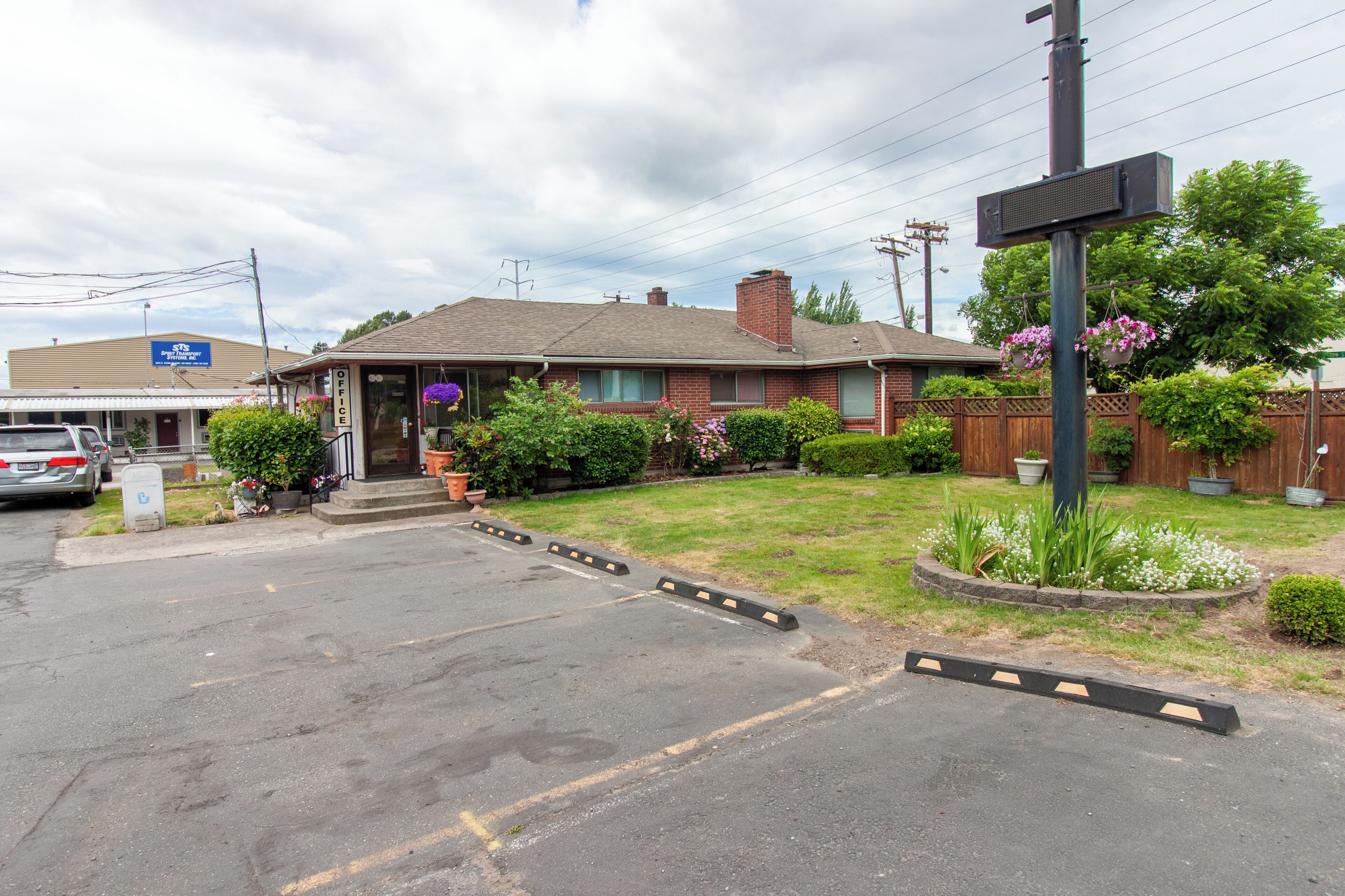 Golden Kent Motel