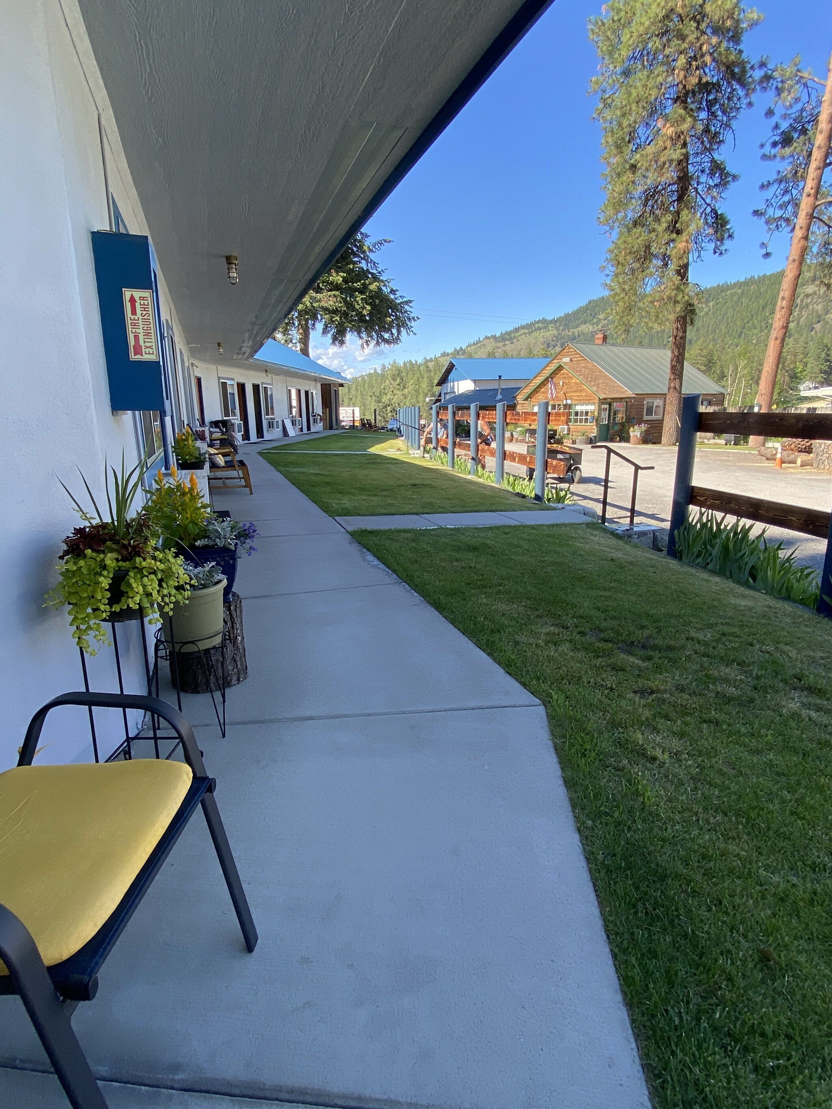 Columbia Point Resort