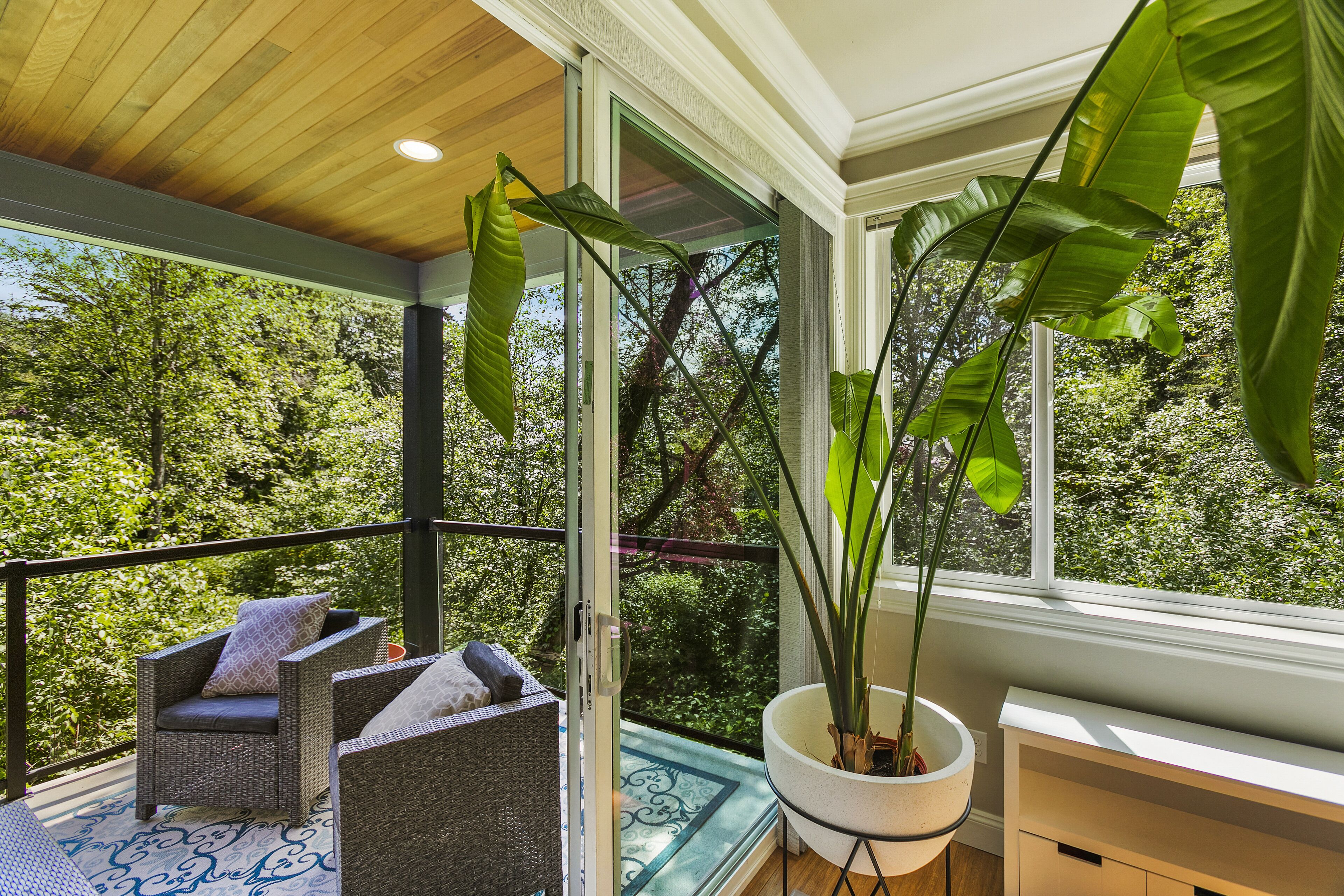 Greenbelt Sanctuary Hot Tub & Gym