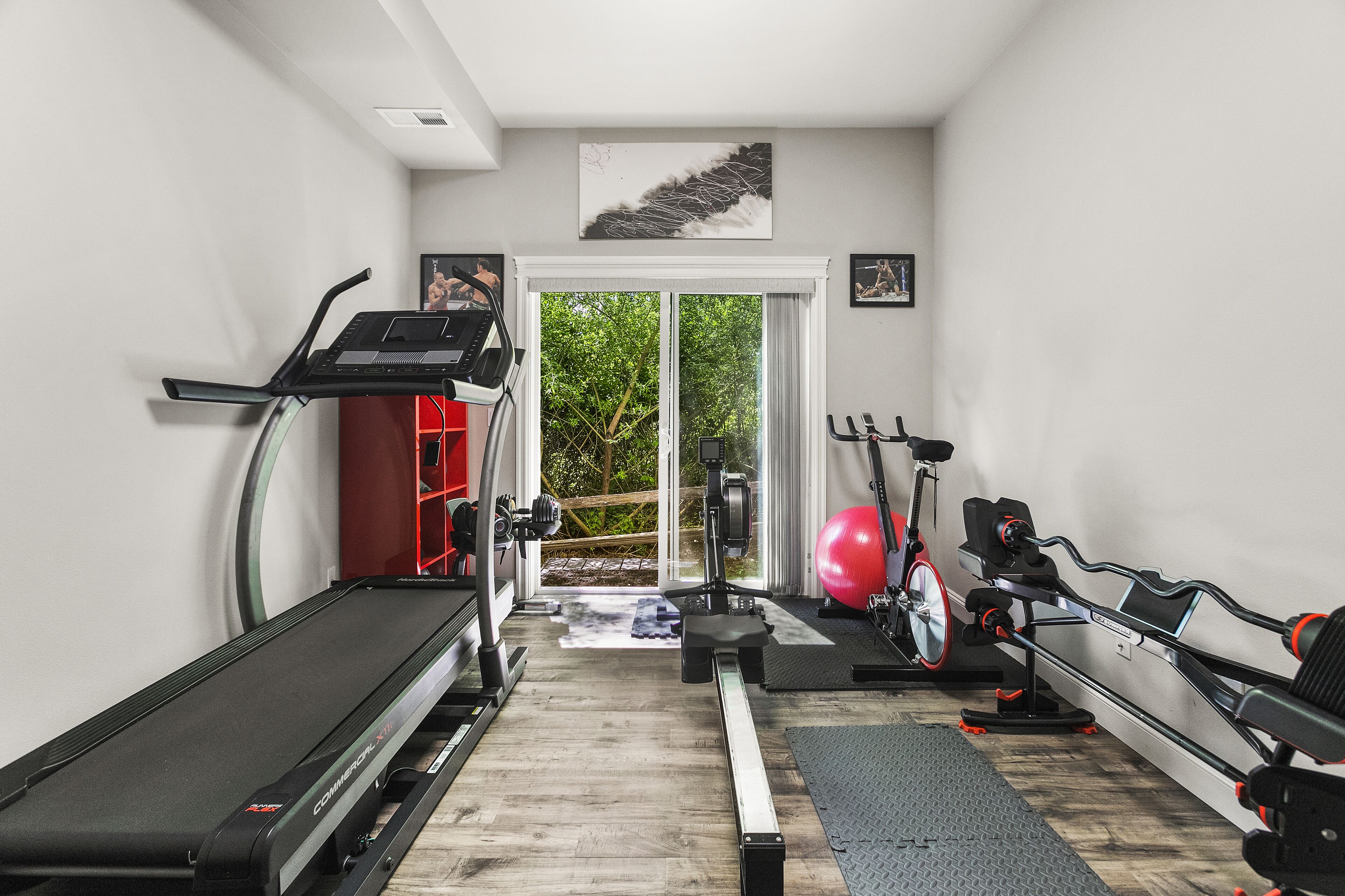 Greenbelt Sanctuary Hot Tub & Gym