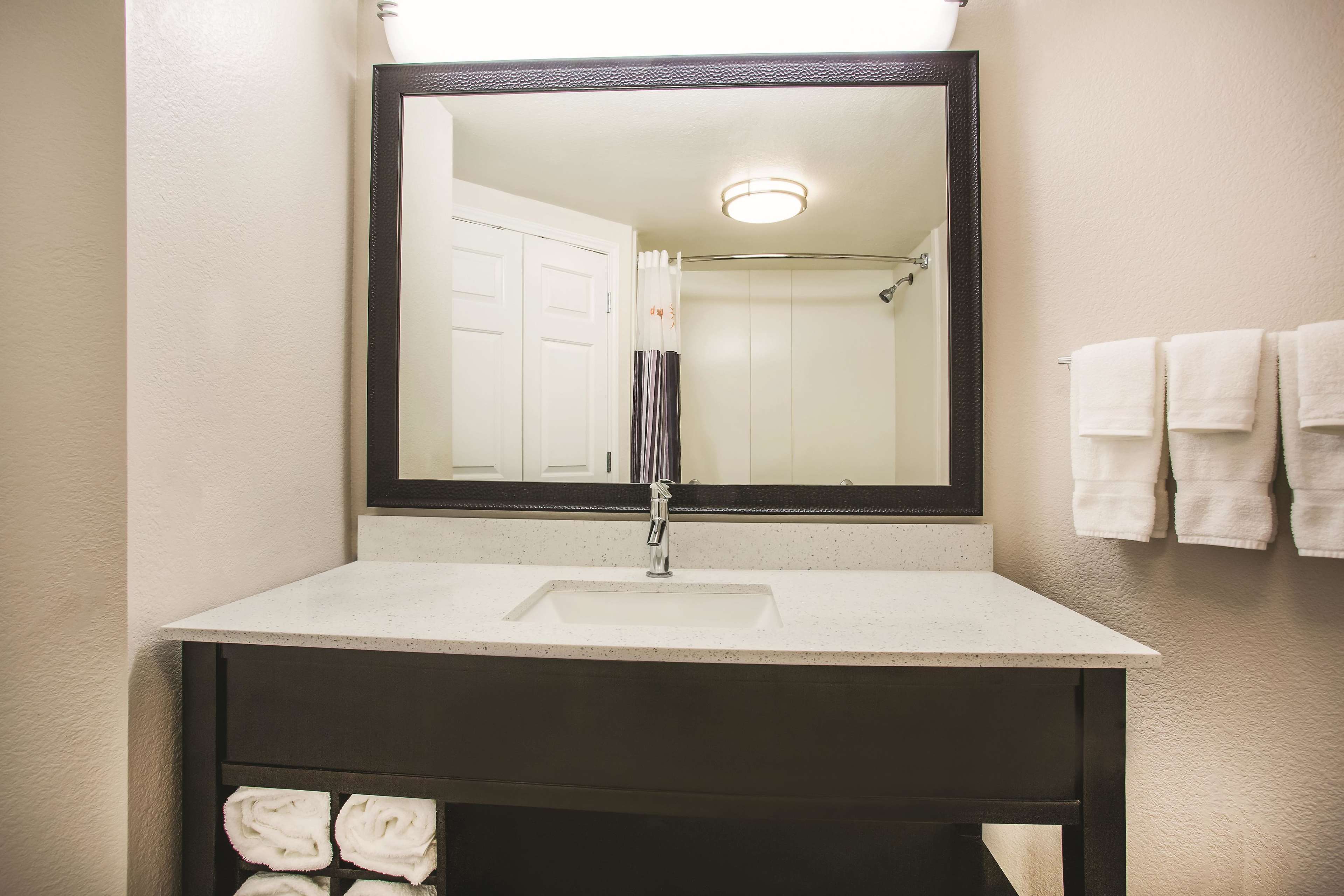 La Quinta Inn & Suites by Wyndham Seattle Bellevue/Kirkland