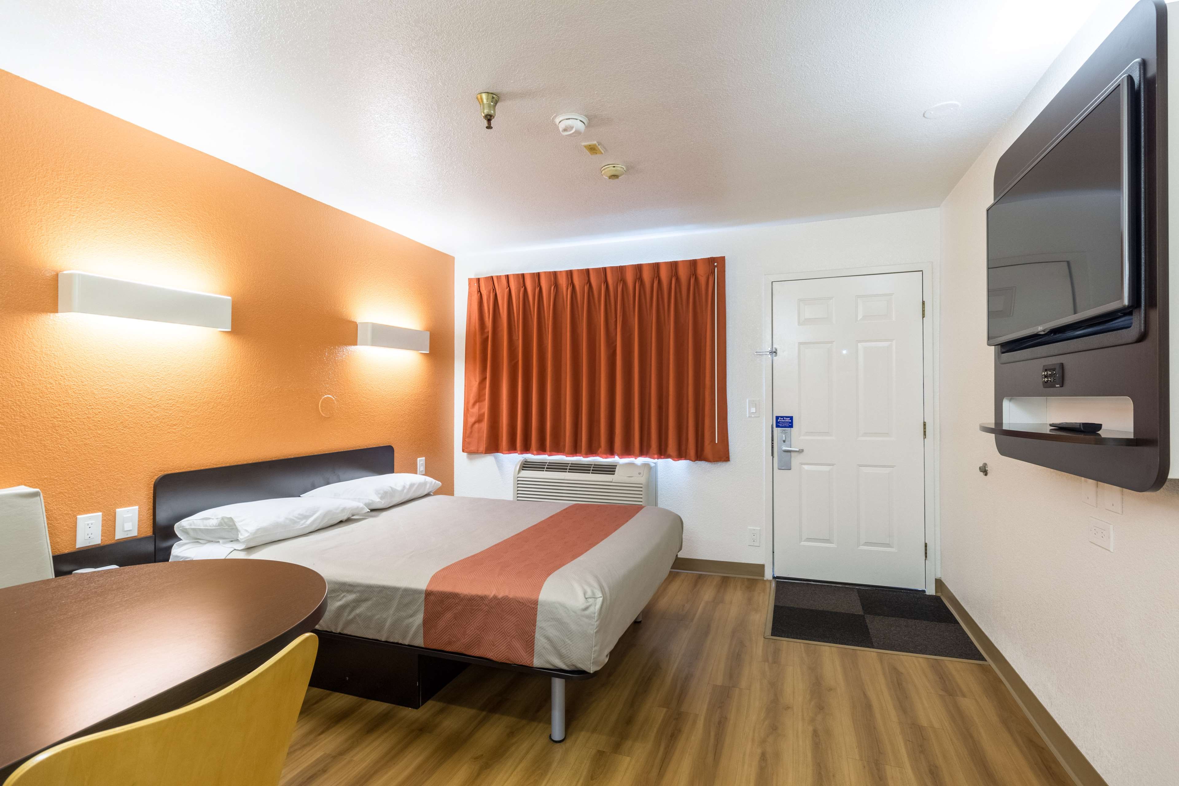 Motel 6 Seattle North - Kirkland