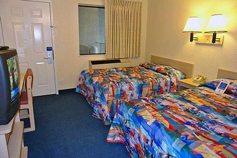 Motel 6 Seattle North - Kirkland