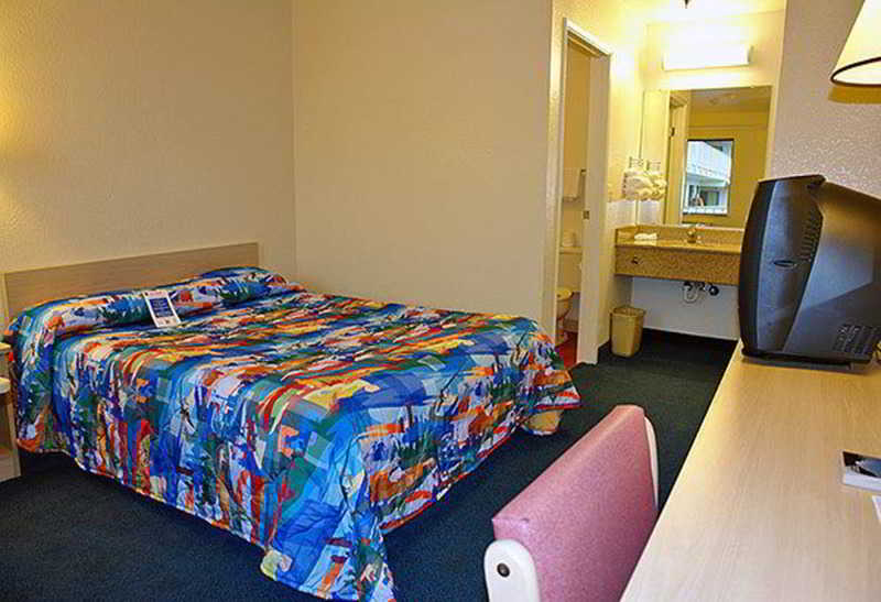 Motel 6 Seattle North - Kirkland