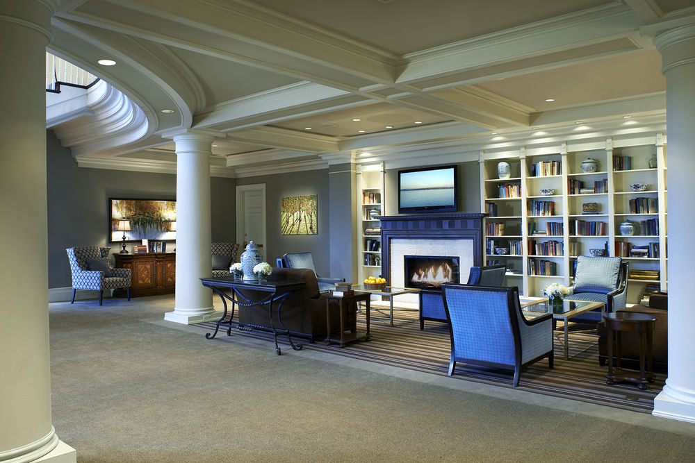Woodmark Hotel and Still Spa