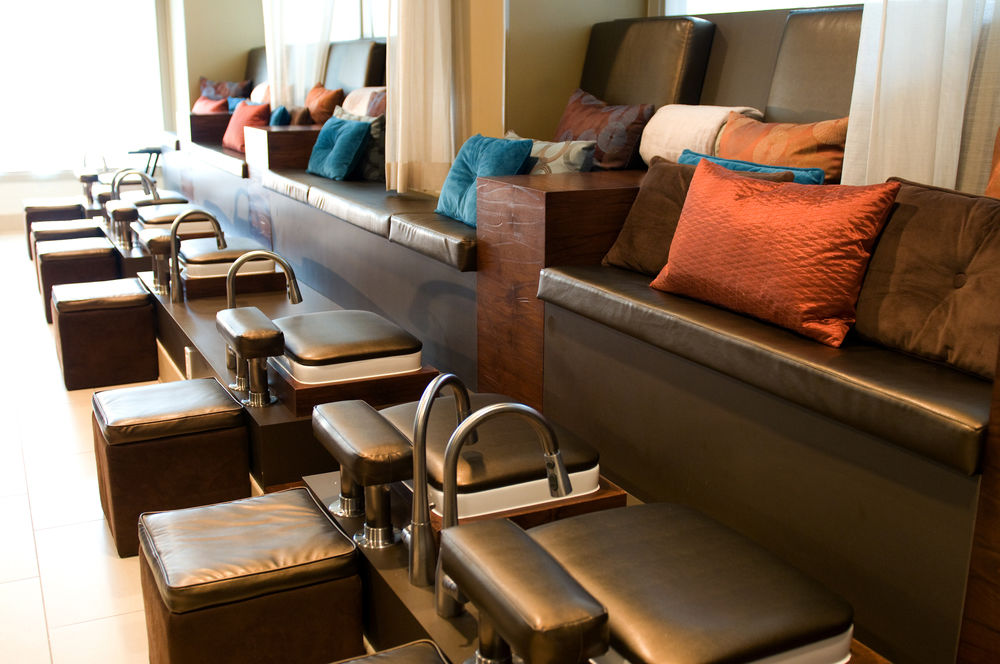 Woodmark Hotel and Still Spa