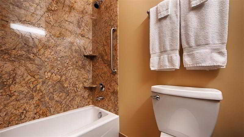 Best Western Plus Lacey Inn & Suites