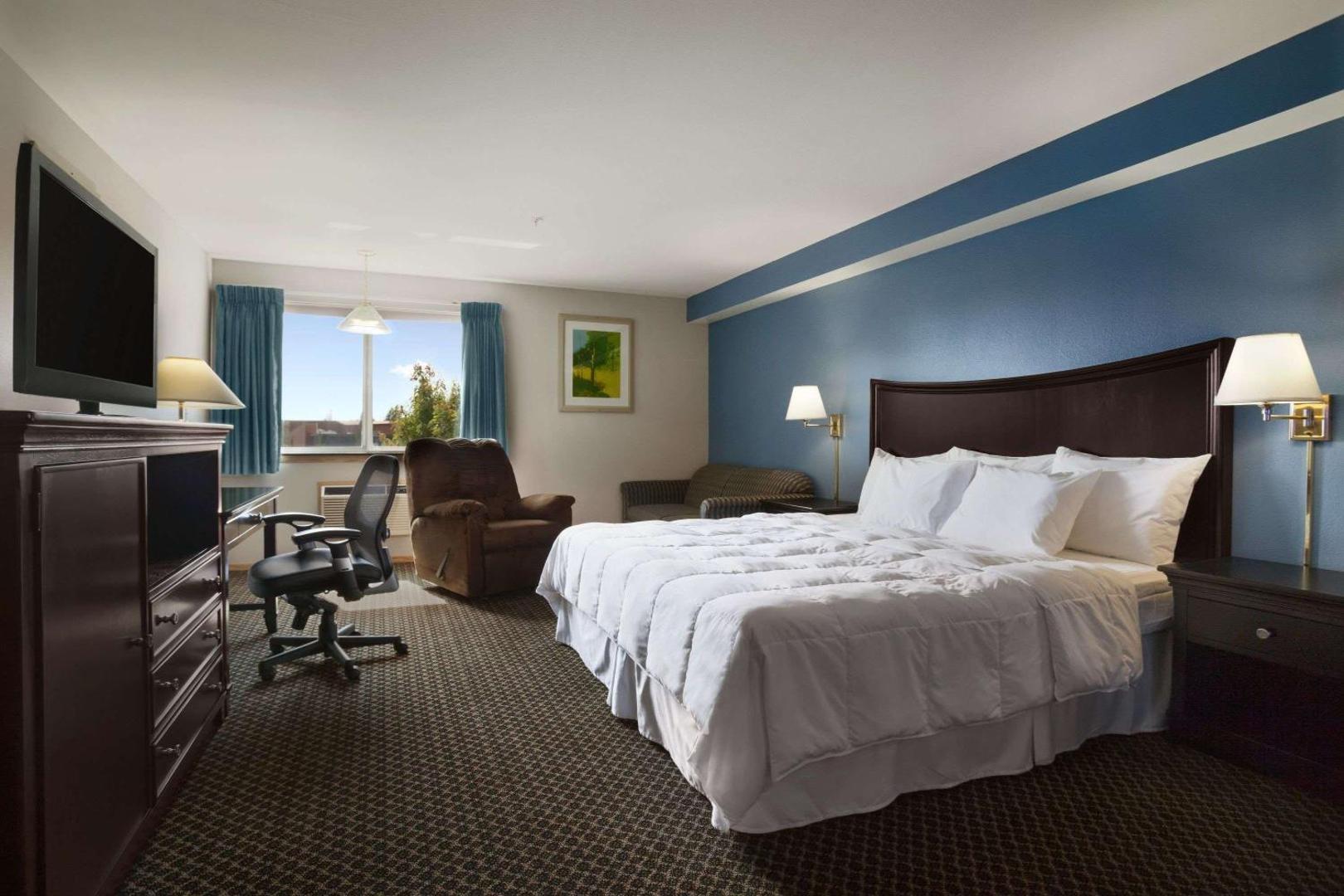 Days Inn by Wyndham Lacey Olympia Area