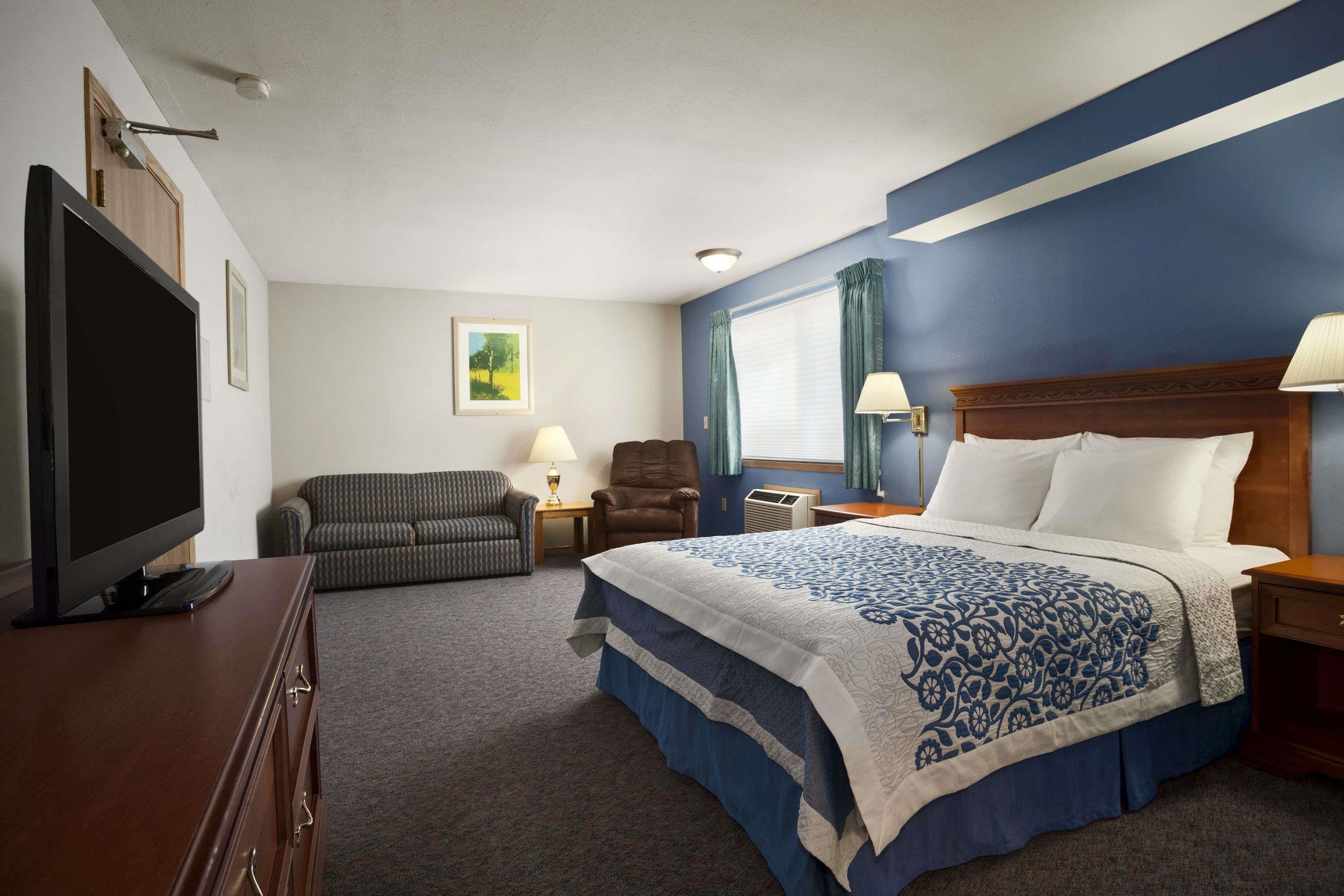 Days Inn by Wyndham Lacey Olympia Area
