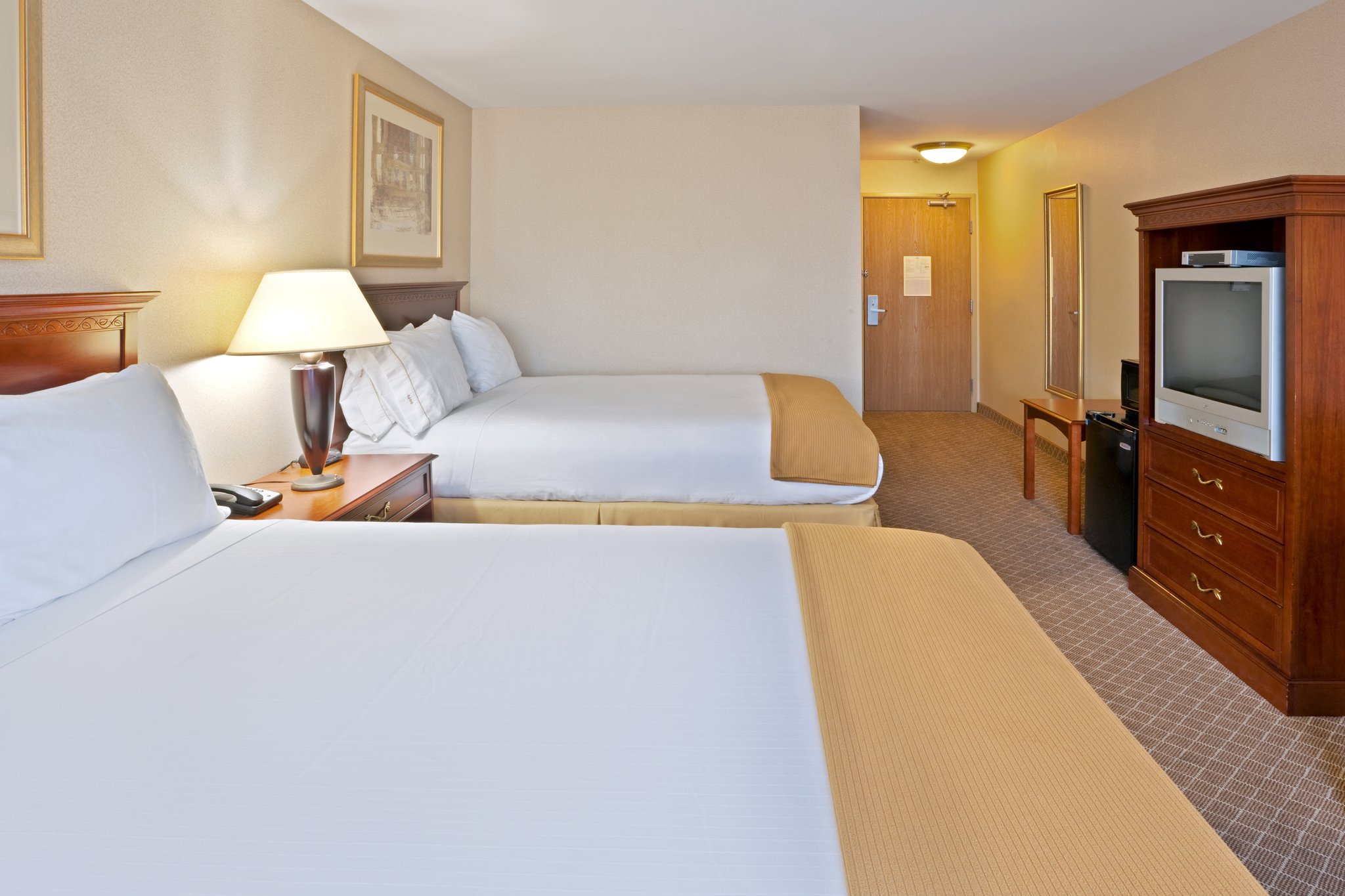 Holiday Inn Express & Suites Lacey - Olympia