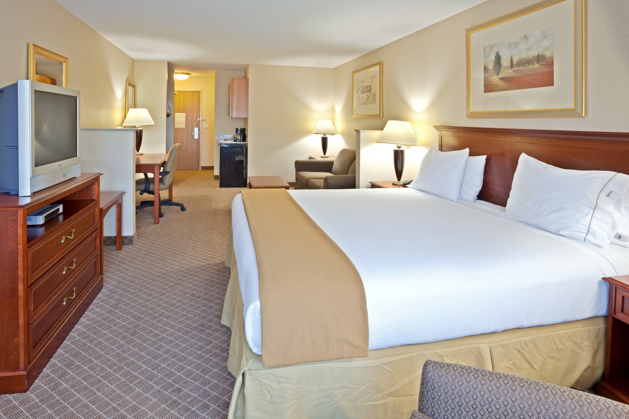 Holiday Inn Express & Suites Lacey - Olympia
