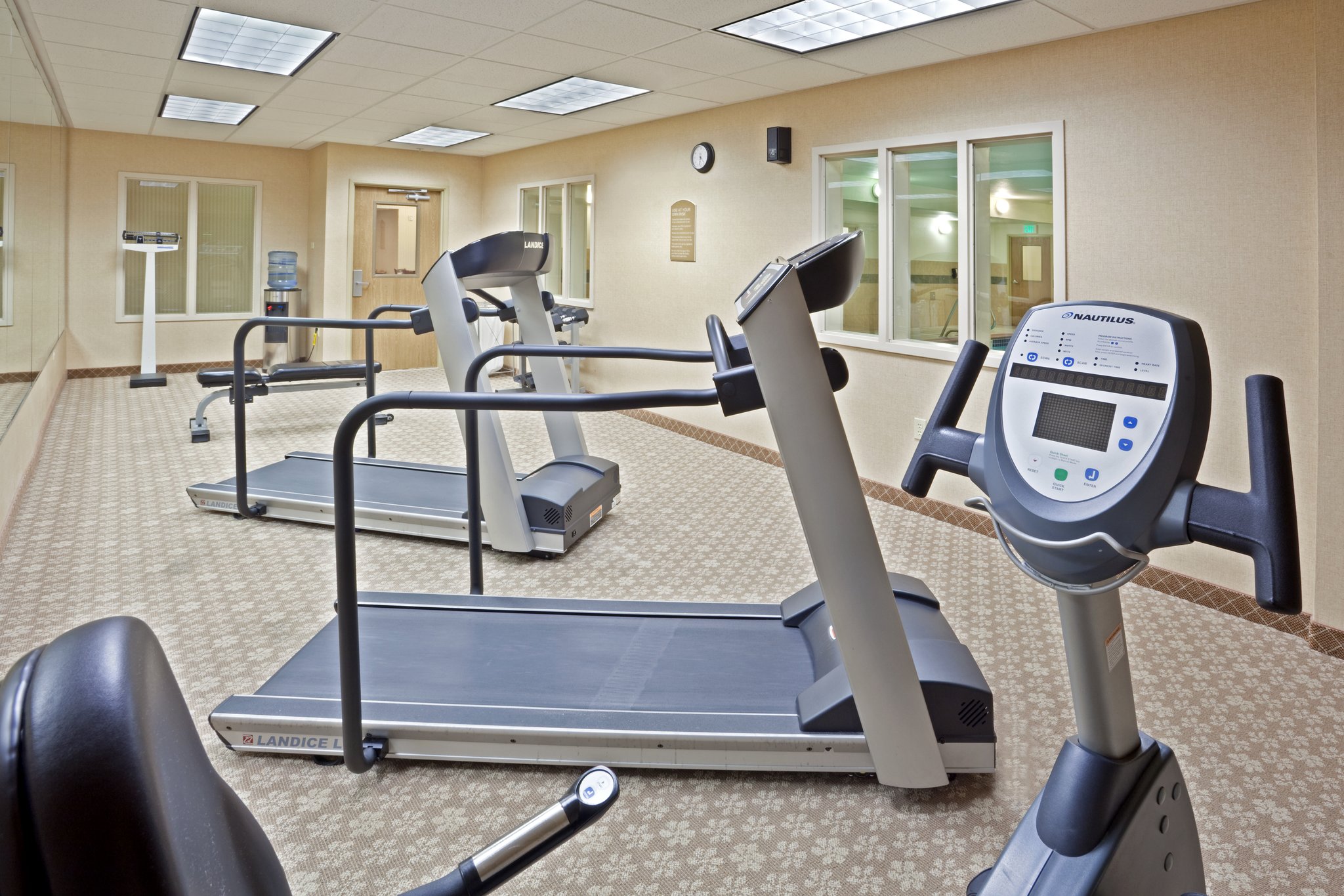 Holiday Inn Express & Suites Lacey - Olympia