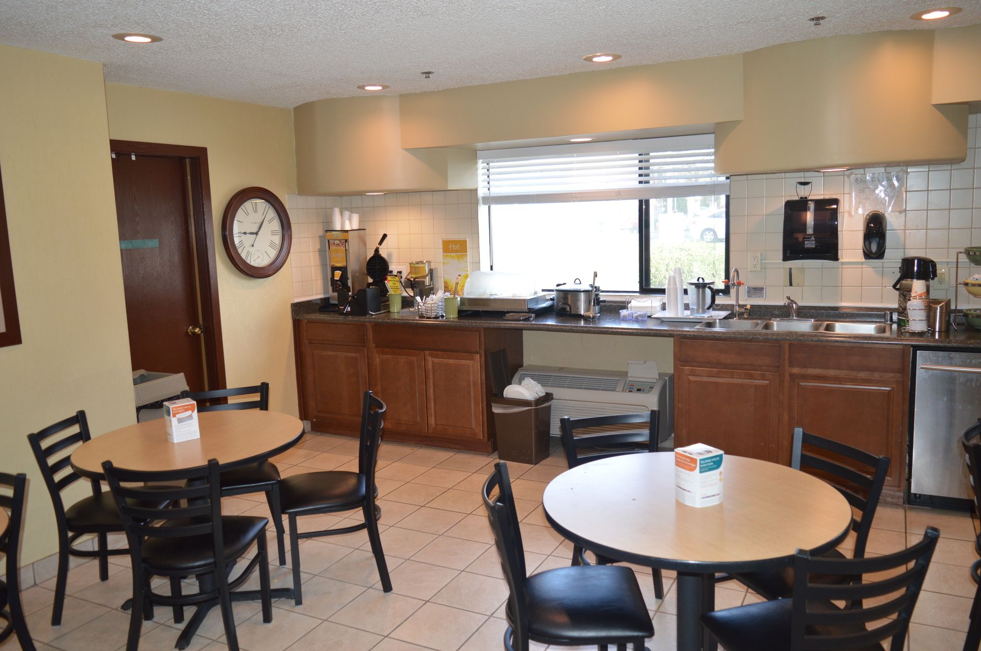 Quality Inn & Suites Lacey I-5