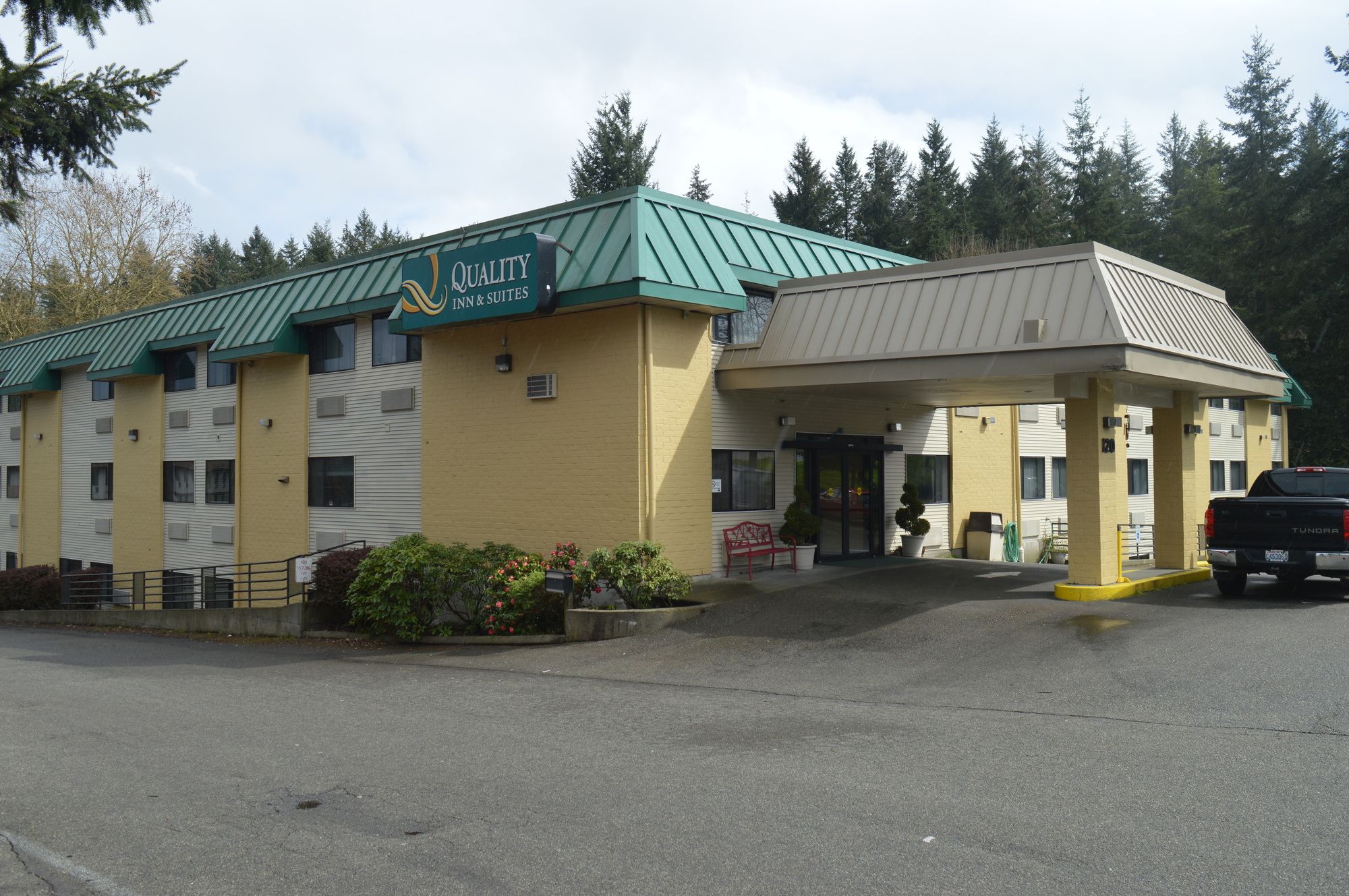 Quality Inn & Suites Lacey I-5