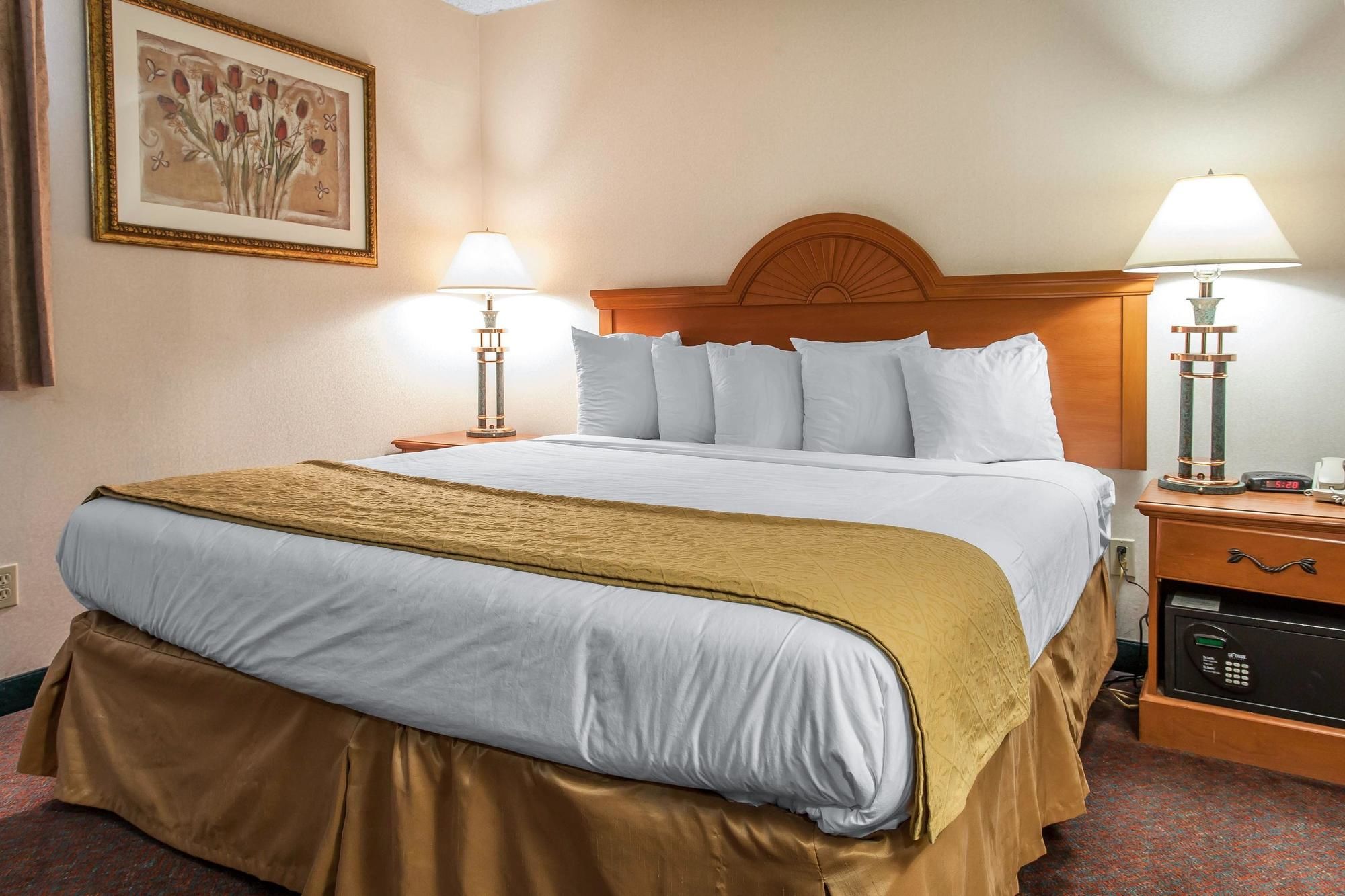 Quality Inn & Suites Lacey I-5
