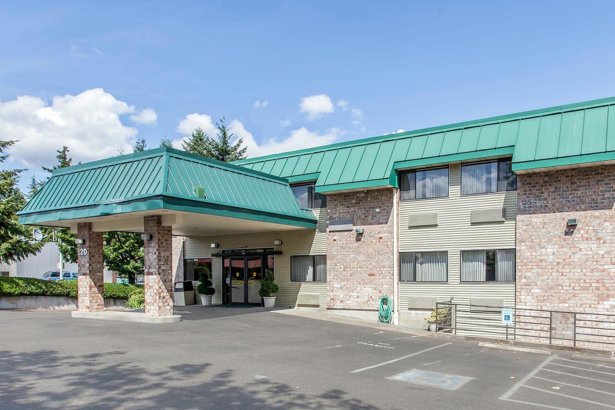 Quality Inn & Suites Lacey I-5
