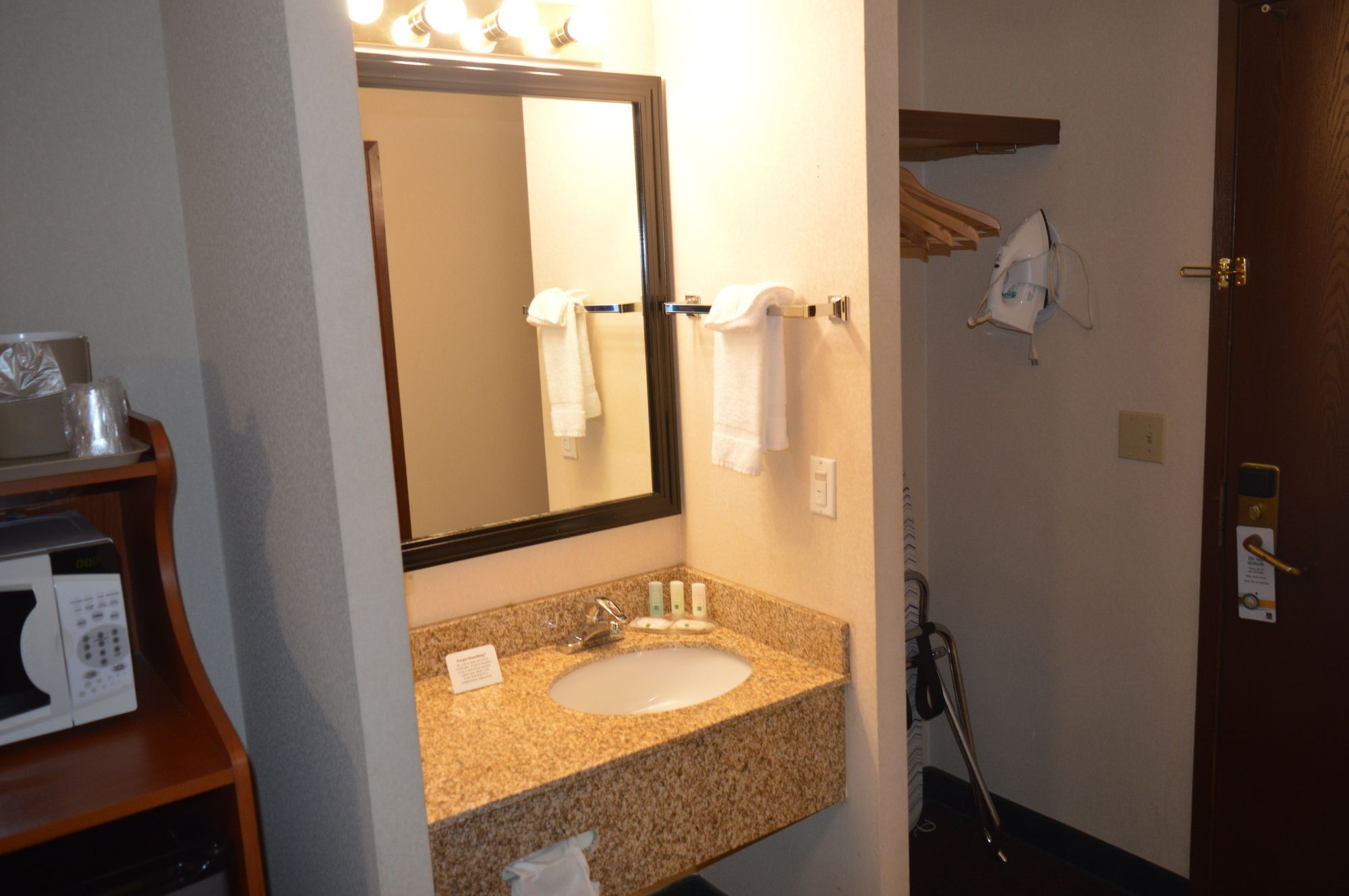 Quality Inn & Suites Lacey I-5