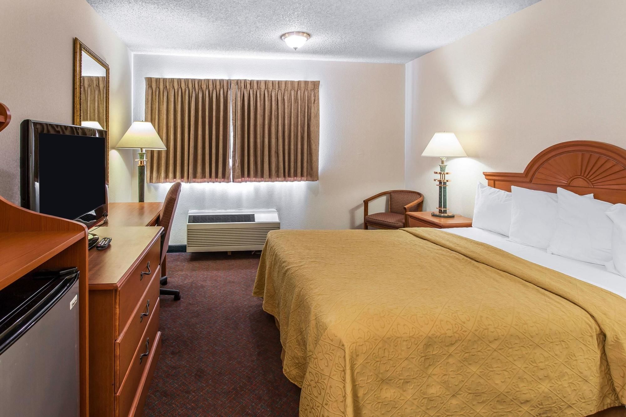 Quality Inn & Suites Lacey I-5