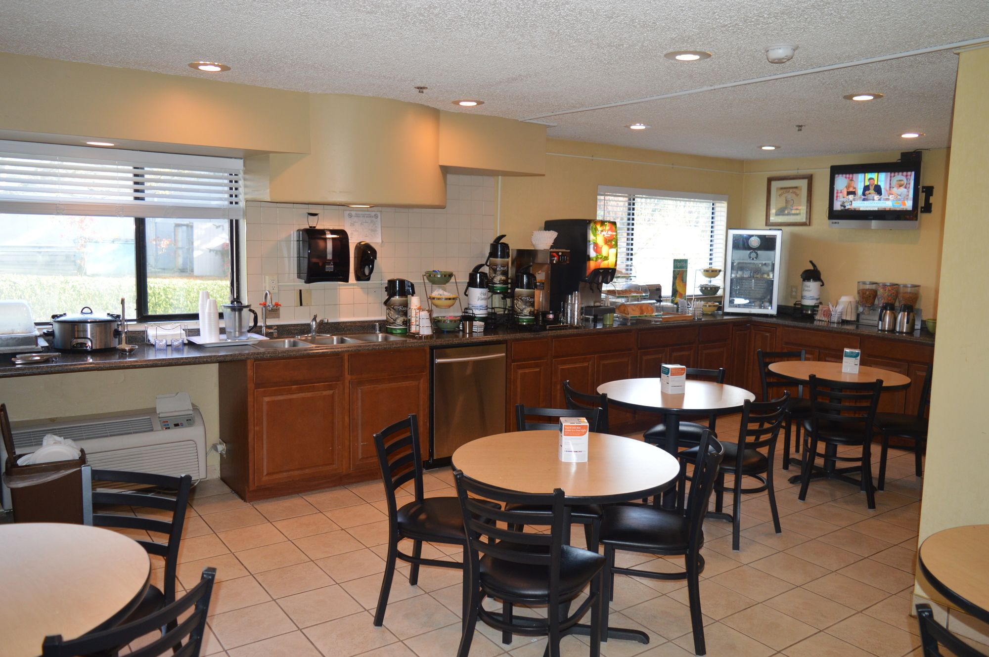 Quality Inn & Suites Lacey I-5