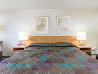 Super 8 by Wyndham Lacey Olympia Area