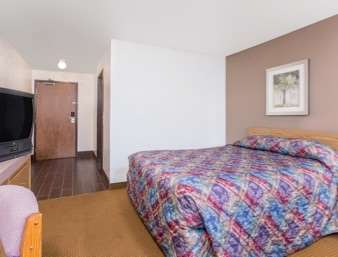 Super 8 by Wyndham Lacey Olympia Area