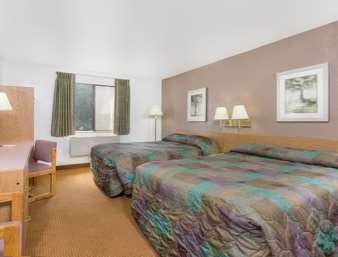 Super 8 by Wyndham Lacey Olympia Area