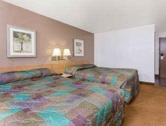 Super 8 by Wyndham Lacey Olympia Area
