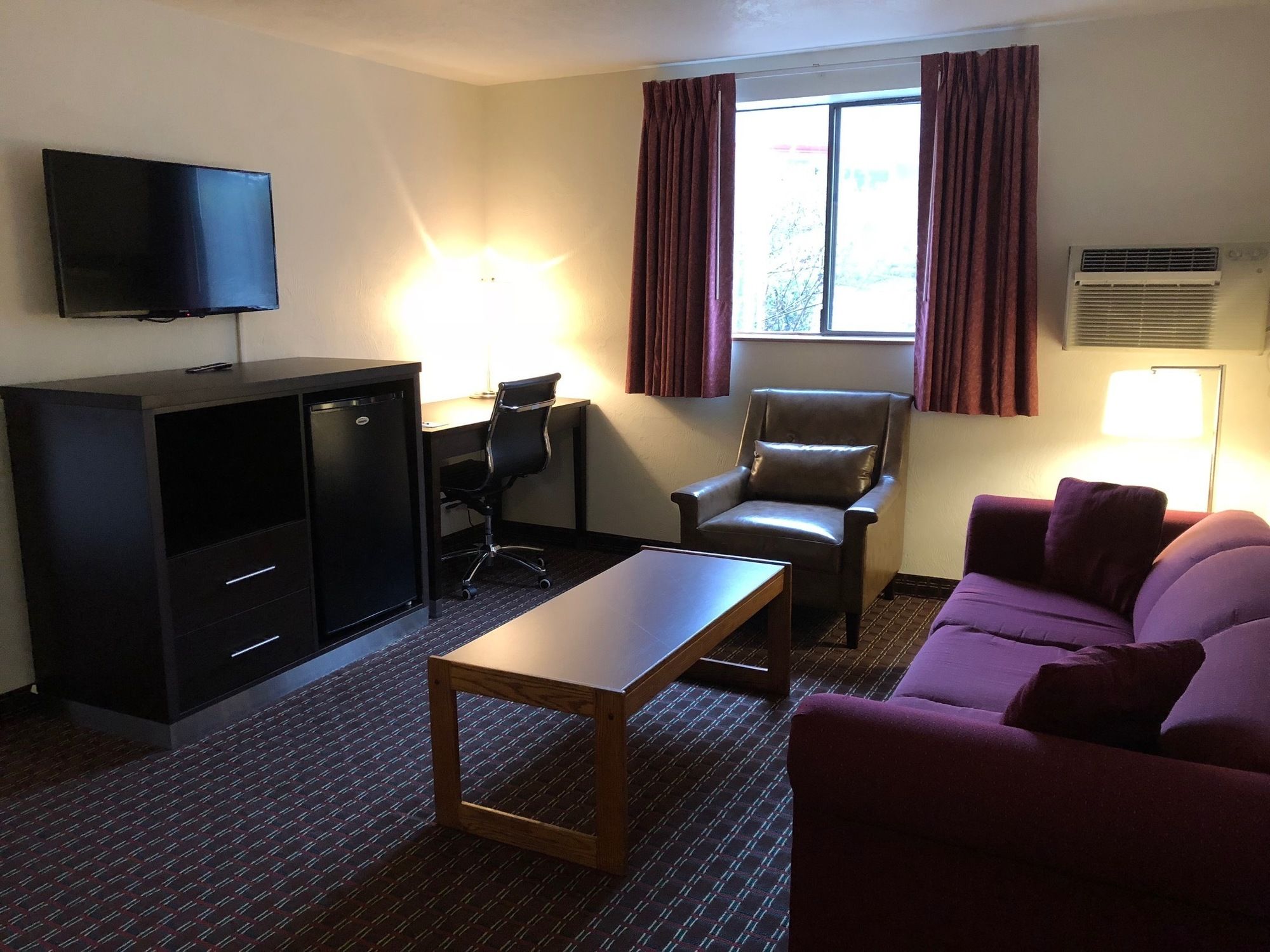 Super 8 by Wyndham Lacey Olympia Area