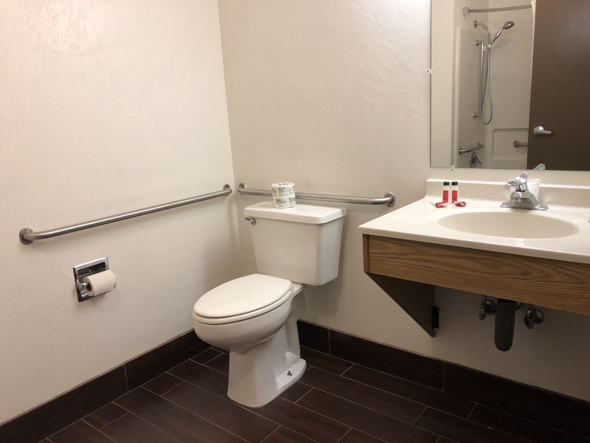 Super 8 by Wyndham Lacey Olympia Area