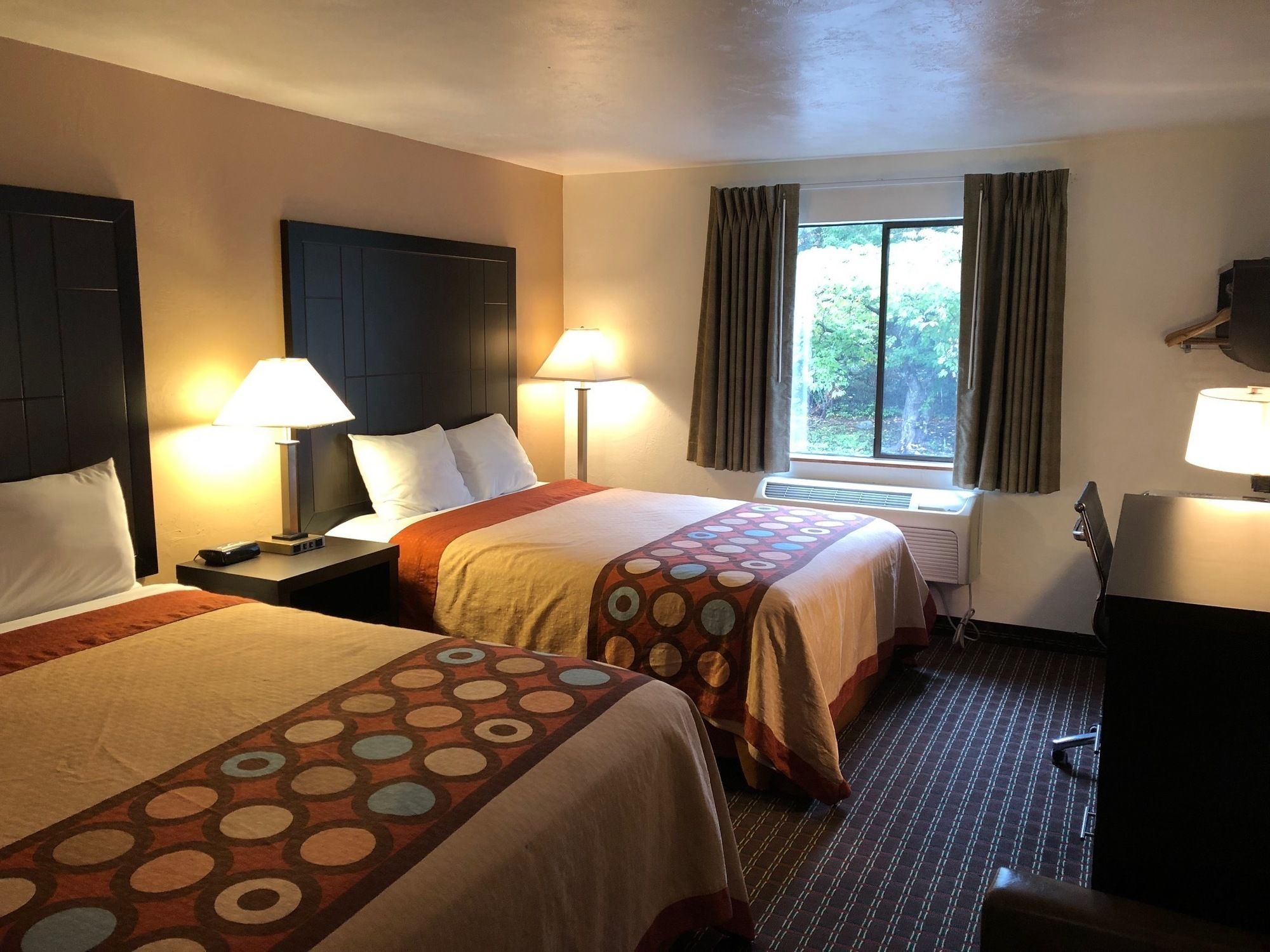 Super 8 by Wyndham Lacey Olympia Area