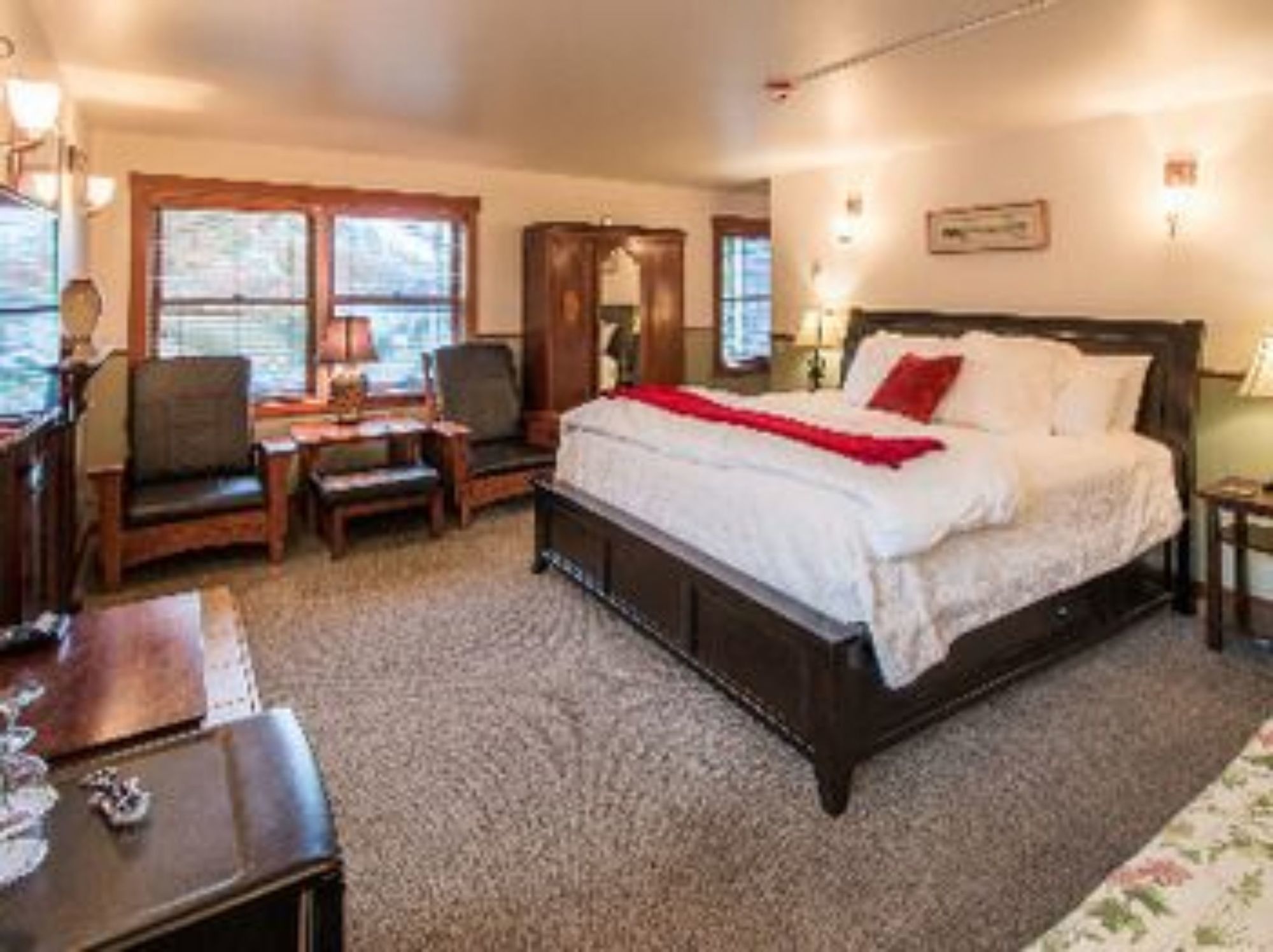 The Heron Inn & Day Spa