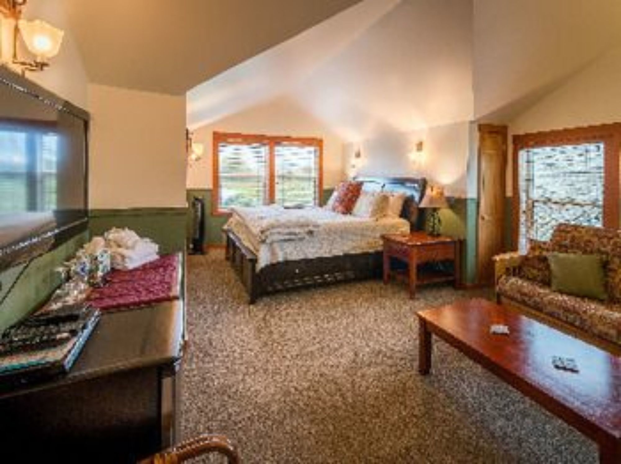 The Heron Inn & Day Spa